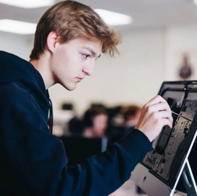 Curso gratuito de segurança digital prepara educadores; veja como se inscrever