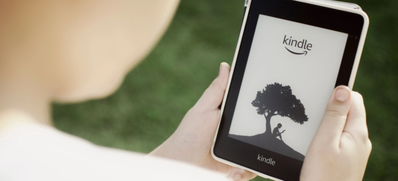 Encha Seu Kindle 2026 tem e-books grátis e descontos de até 90%