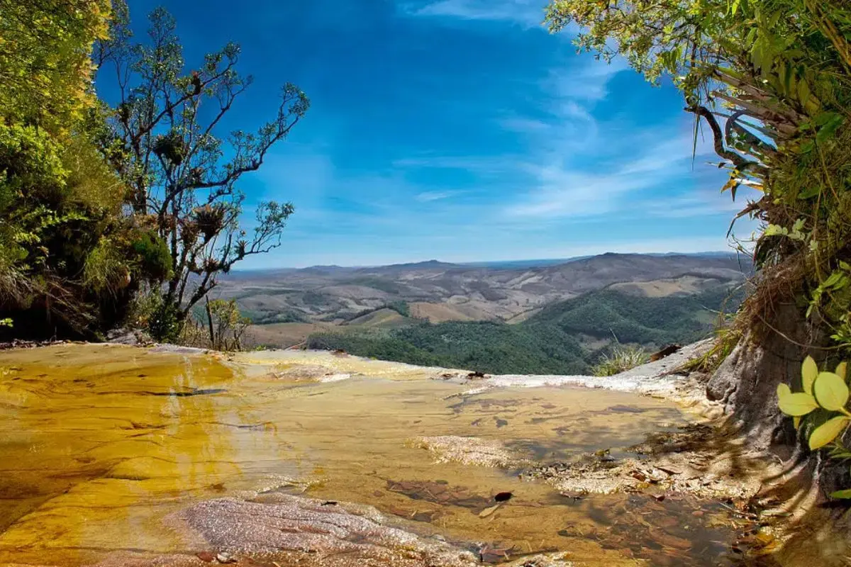 Grutas de Ibitipoca: conheça os segredos escondidos nas trilhas do parque