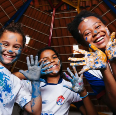 Hot Park promove 4ª edição do Ingresso do Bem para apoiar educação de crianças e adolescentes