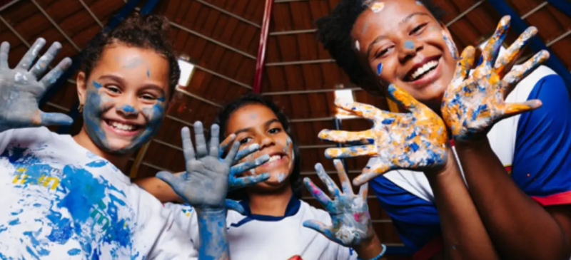 Hot Park promove 4ª edição do Ingresso do Bem para apoiar educação de crianças e adolescentes