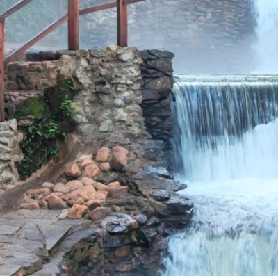 Park Santa Branca cachoeiras, trilhas e lazer em meio à natureza perto de Goiânia