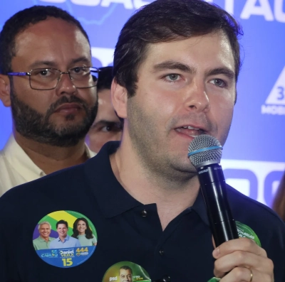 Lucas Kitão propõe barrar condenados pela Lei Maria da Penha no serviço público de Goiás