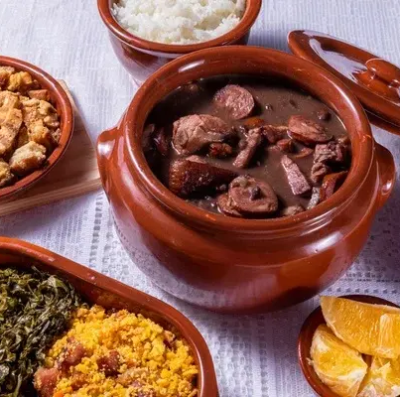 Música no Prato terá Moyseis Marques, samba e gastronomia em Goiânia