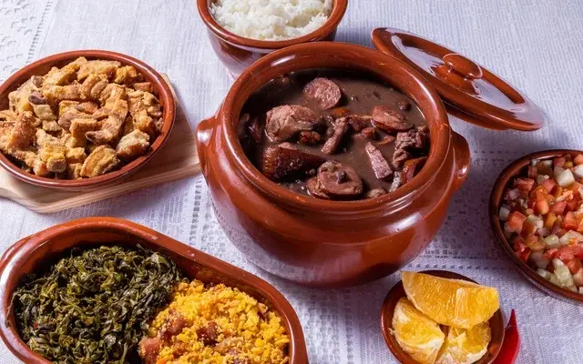 Música no Prato terá Moyseis Marques, samba e gastronomia em Goiânia