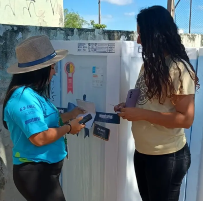Mutirão da Equatorial Goiás sorteia 20 geladeiras e troca lâmpadas em Goiânia