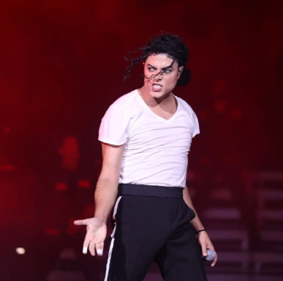 Rodrigo Teaser volta a Goiânia com tributo a Michael Jackson
