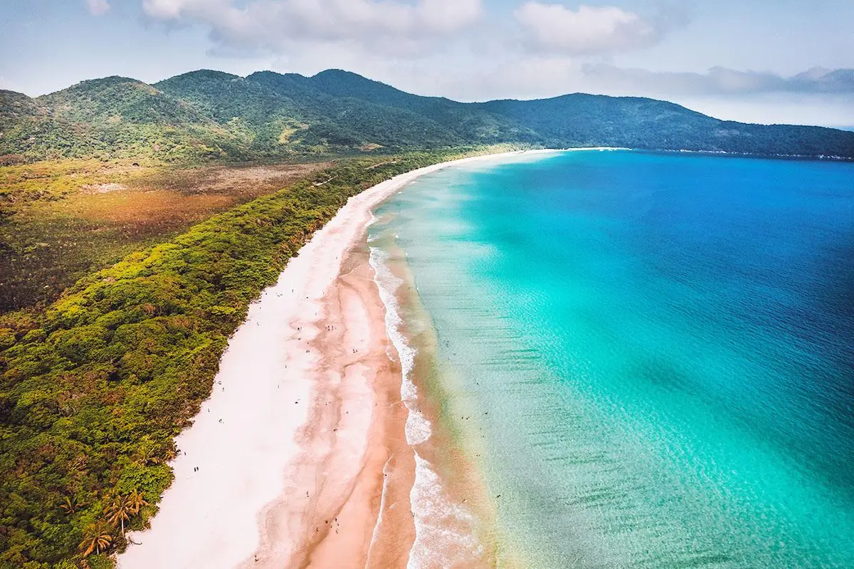 Ilha Grande 7 destinos no Brasil com águas tão cristalinas que parecem estar no Caribe