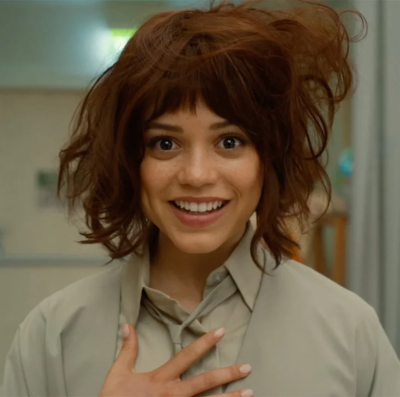 “Klara e o Sol”, com Jenna Ortega, estreia com baixa bilheteria EUA; filme chega ao Brasil em novembro