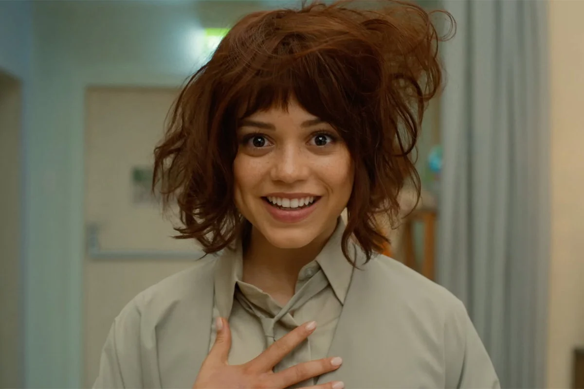 “Klara e o Sol”, com Jenna Ortega, estreia com baixa bilheteria EUA; filme chega ao Brasil em novembro