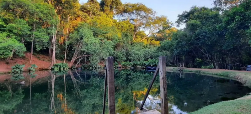 Lago Azul em Vila Propício (1)