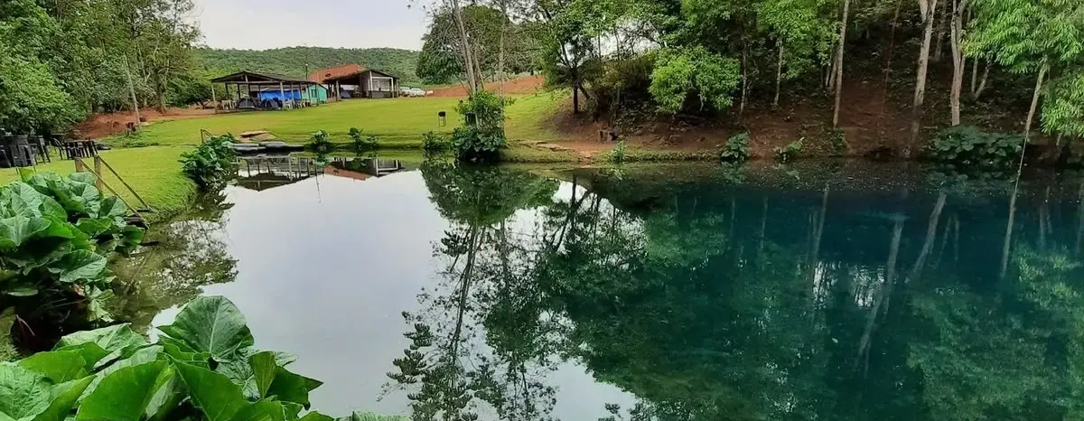 Lago Azul em Vila Propício