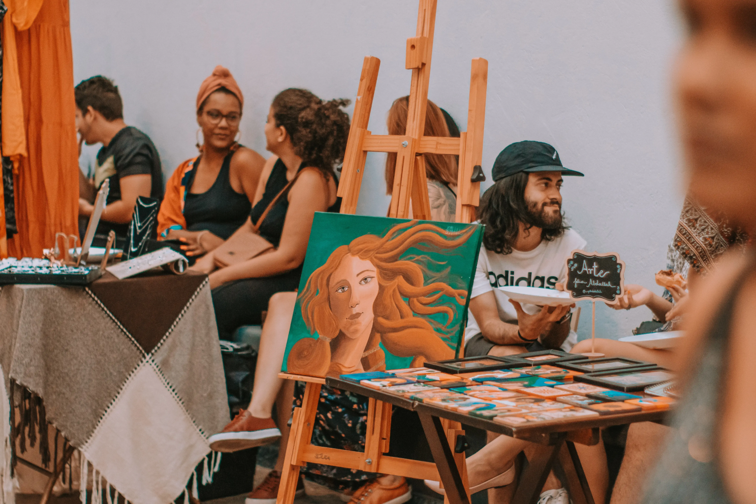 Silk Day 2026 reúne arte gráfica, skate e tatuagem no Centro de Goiânia