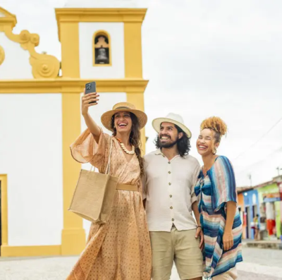 Turismo internacional injeta US$ 8,3 bilhões na economia brasileira e bate recorde em 2026